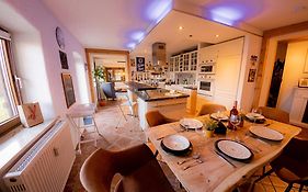Yello Homes - Gemuetliche Und Luxurioese Wohnung - Mit Sauna, Garten, Und Heimkino Fuer 6 Personen